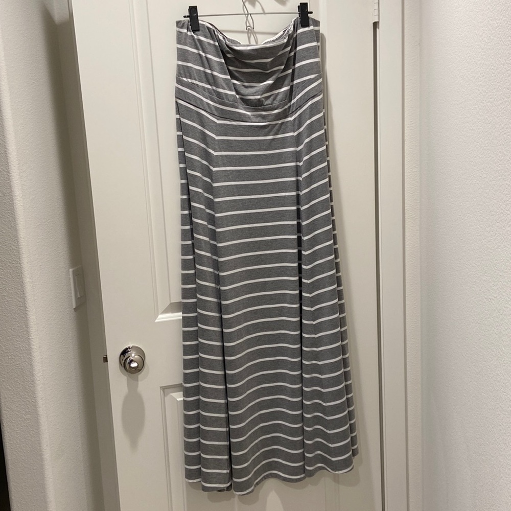 Grey/white stripped maxi dress with removable straps